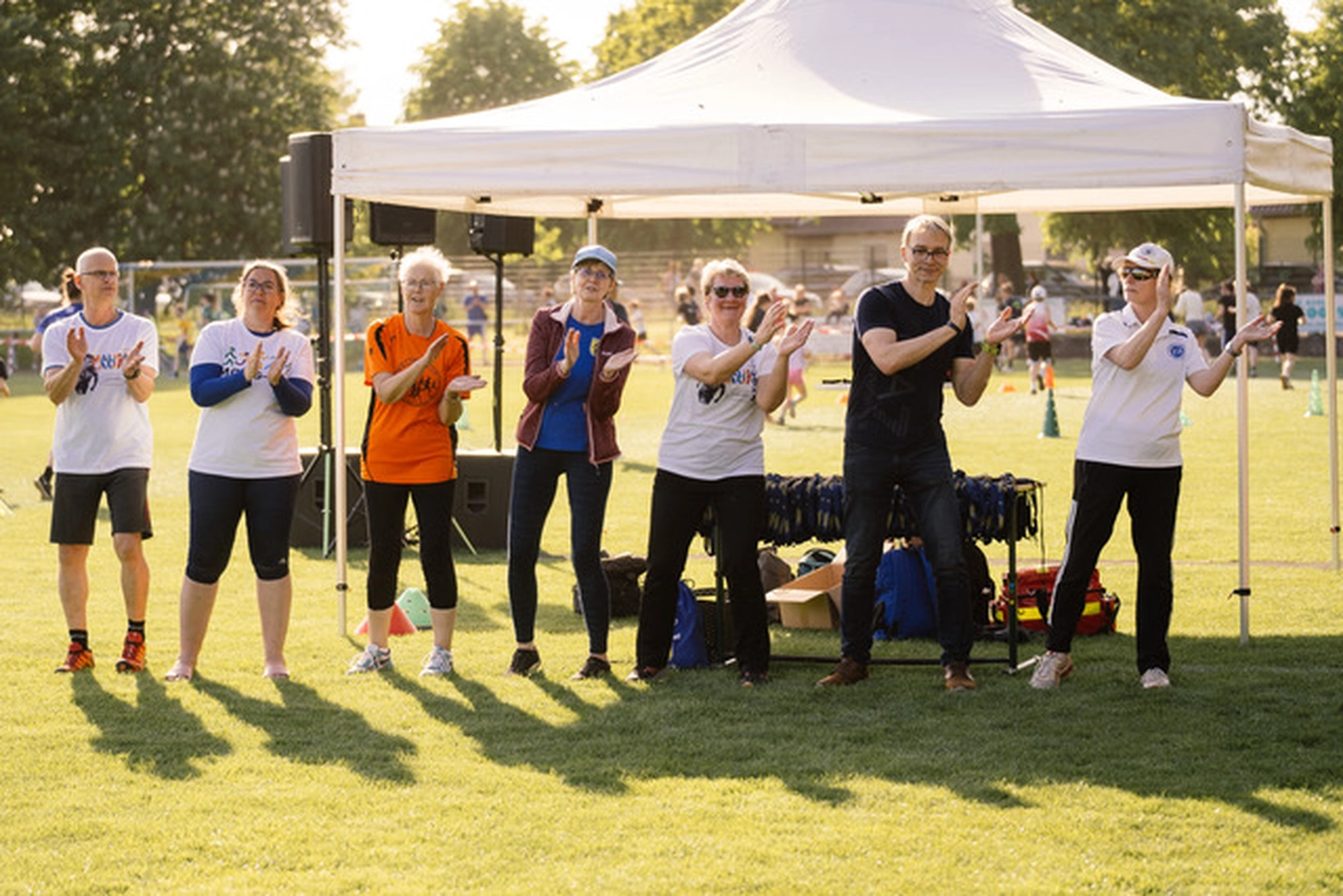 Kinder laufen beim Fußball von Hartwig - Steffen Hartwig 
